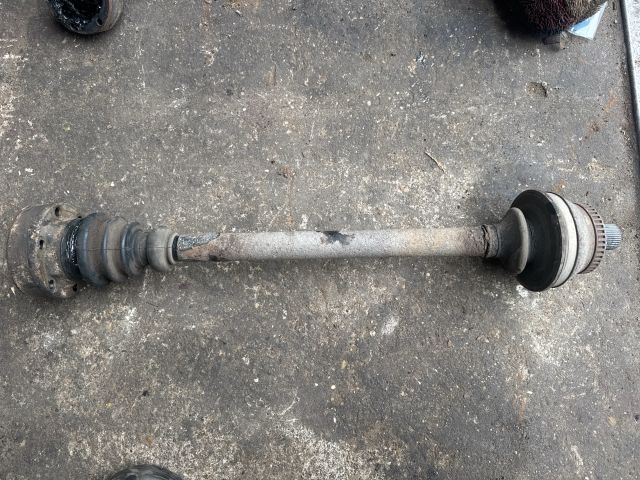 bontott AUDI ALLROAD Bal hátsó Féltengely