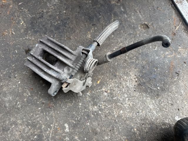 bontott AUDI ALLROAD Jobb hátsó Féknyereg Munkahengerrel