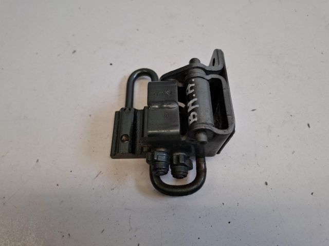 bontott AUDI ALLROAD Bal hátsó Alsó Zsanér