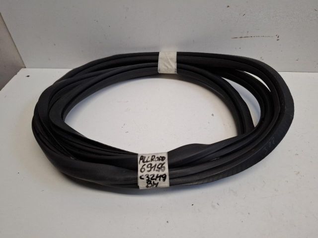 bontott AUDI ALLROAD Bal hátsó Gumikéder