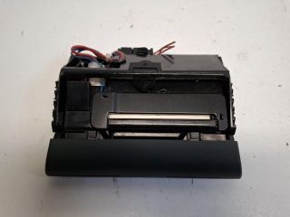 bontott AUDI ALLROAD Első Hamutartó