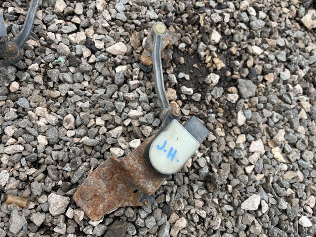 bontott AUDI ALLROAD Hátsó Xenon Szintszabályzó Jeladó