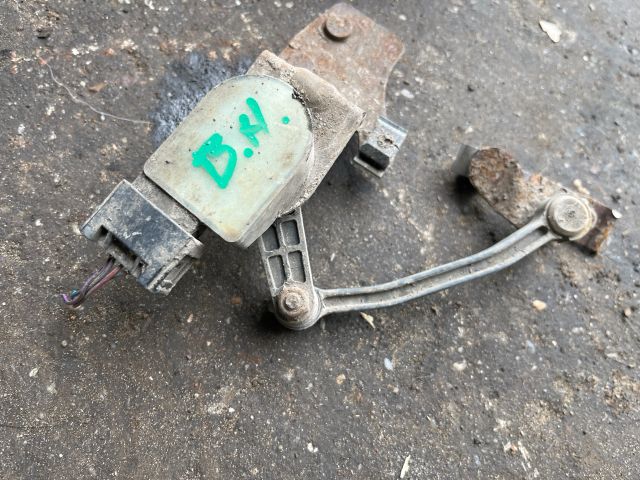 bontott AUDI ALLROAD Hátsó Xenon Szintszabályzó Jeladó