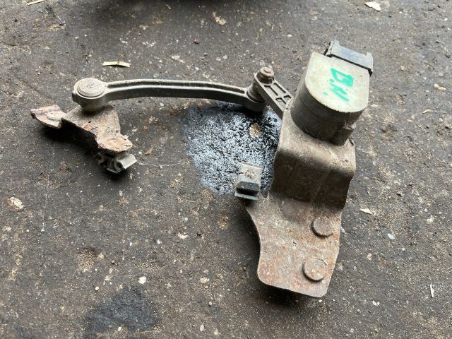 bontott AUDI ALLROAD Hátsó Xenon Szintszabályzó Jeladó