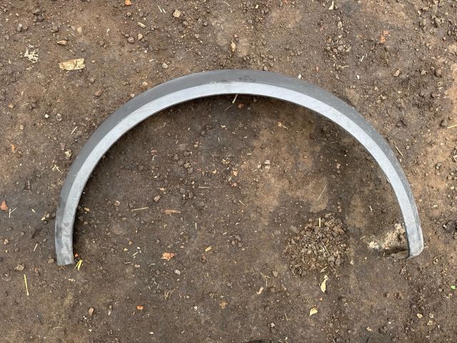 bontott AUDI ALLROAD Jobb első Sárvédő Szélesítő