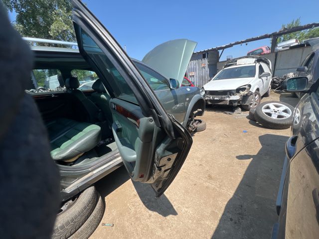 bontott AUDI ALLROAD Jobb hátsó Ajtó (Üres lemez)