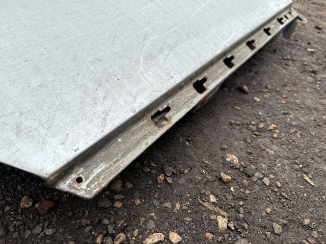 bontott AUDI ALLROAD Jobb hátsó Ajtó (Üres lemez)