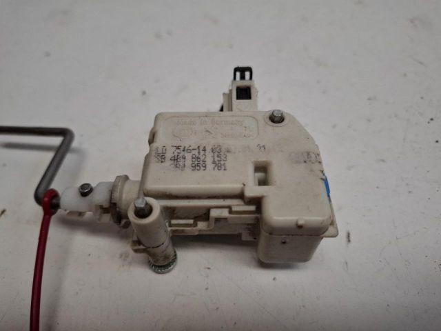 bontott AUDI ALLROAD Központizár Motor Tankajtó