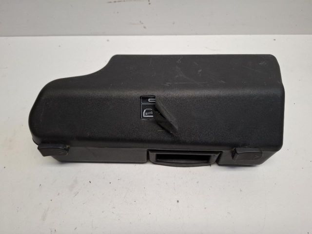 bontott AUDI ALLROAD Pótkerék Szerszámtartó