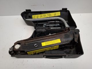 bontott AUDI ALLROAD Pótkerék Szerszámtartó