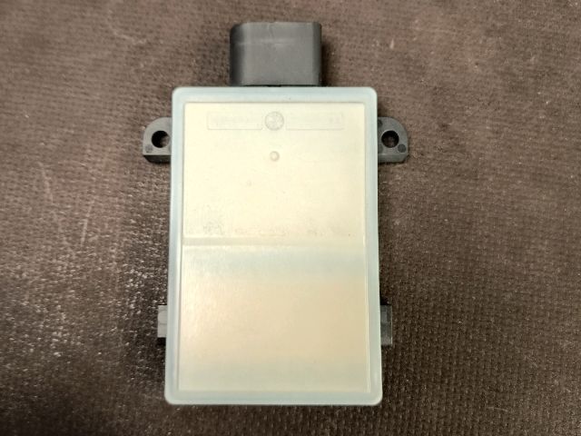 bontott AUDI E-TRON Jeladó (Magában)