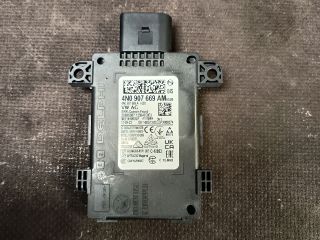 bontott AUDI E-TRON Jeladó (Magában)