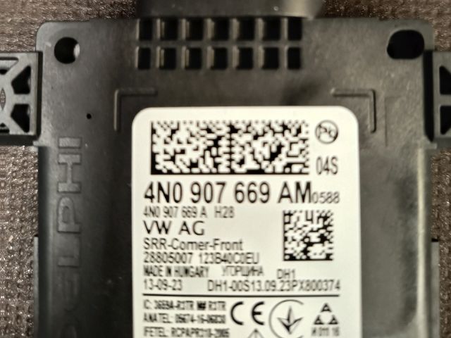 bontott AUDI E-TRON Jeladó (Magában)