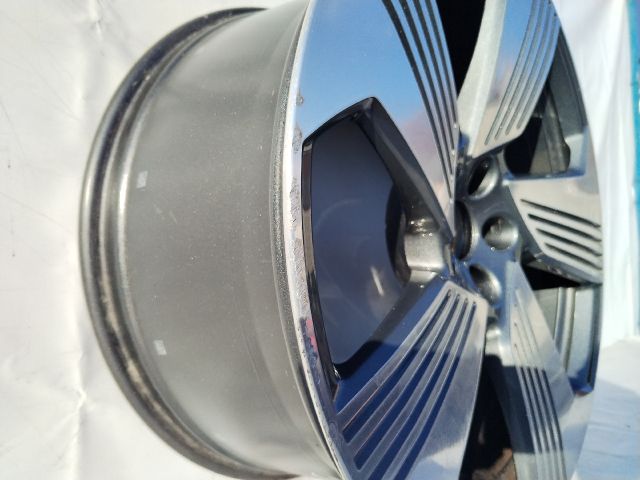 bontott AUDI E-TRON Alufelni (1 db)