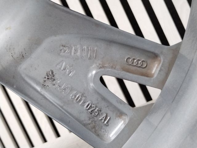 bontott AUDI E-TRON Alufelni (1 db)