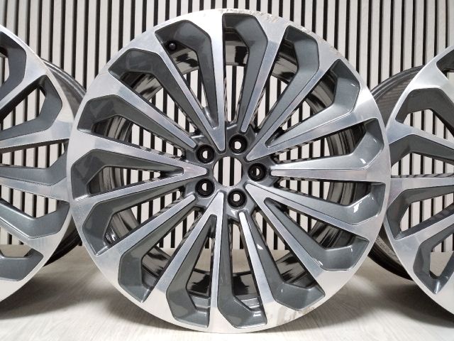 bontott AUDI E-TRON Alufelni Szett