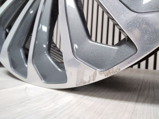 bontott AUDI E-TRON Alufelni Szett