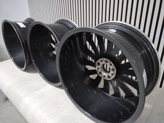 bontott AUDI E-TRON Alufelni Szett