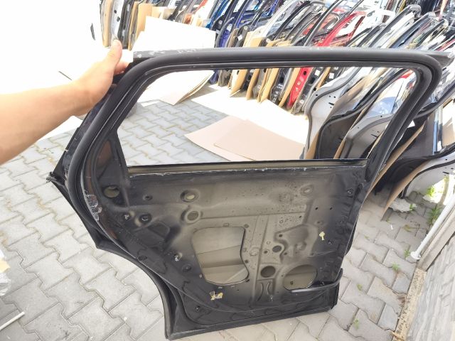 bontott AUDI E-TRON Bal hátsó Ajtó (Üres lemez)