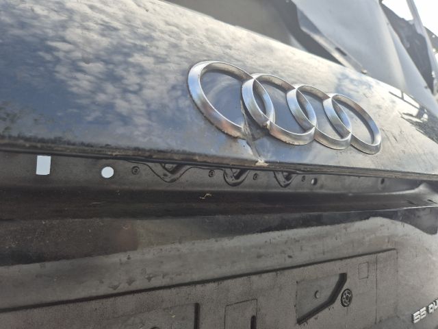bontott AUDI E-TRON Csomagtérajtó (Üres lemez)