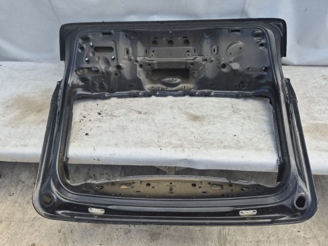 bontott AUDI E-TRON Csomagtérajtó (Üres lemez)