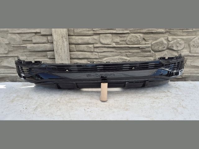 bontott AUDI E-TRON Hátsó Lökhárító (Üresen)