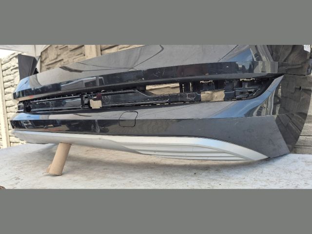 bontott AUDI E-TRON Hátsó Lökhárító (Üresen)