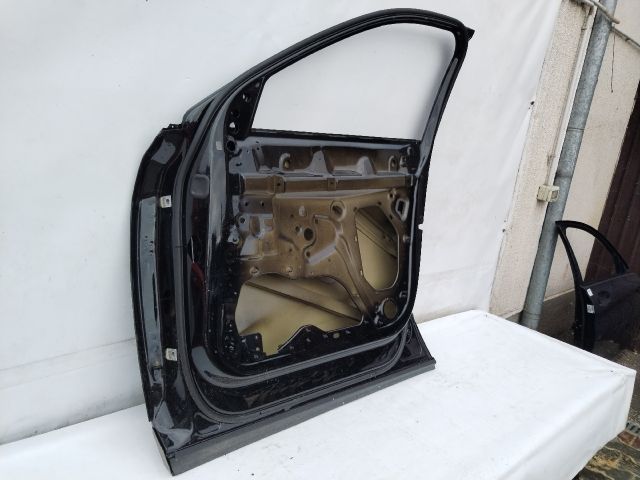 bontott AUDI E-TRON Jobb első Ajtó (Üres lemez)