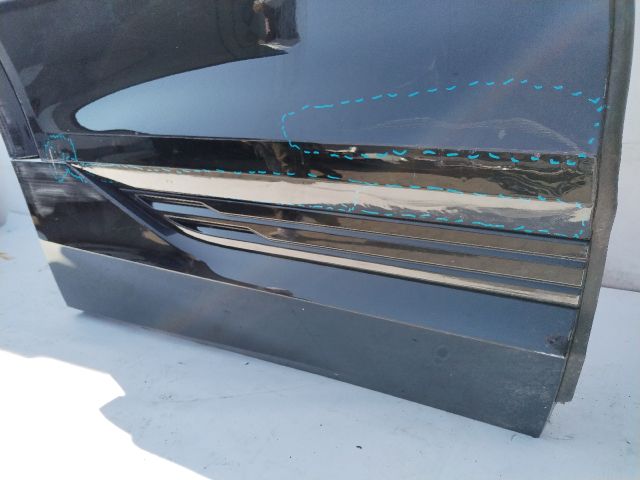 bontott AUDI E-TRON Jobb hátsó Ajtó (Üres lemez)