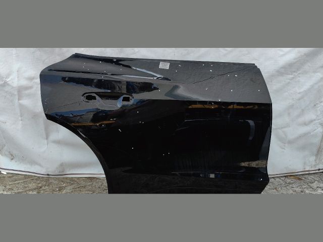 bontott AUDI E-TRON Jobb hátsó Ajtó (Üres lemez)