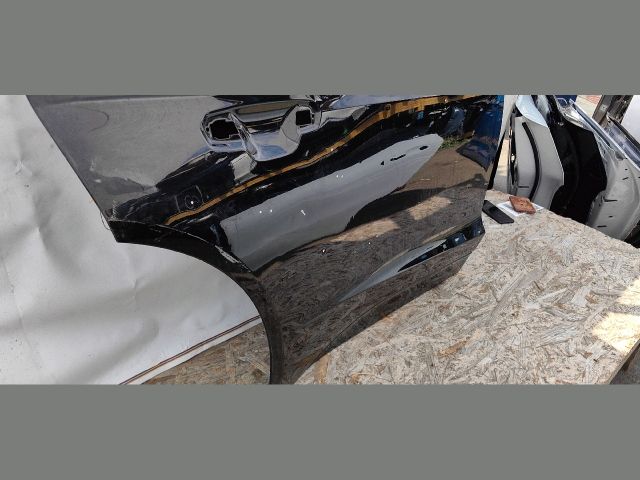 bontott AUDI E-TRON Jobb hátsó Ajtó (Üres lemez)