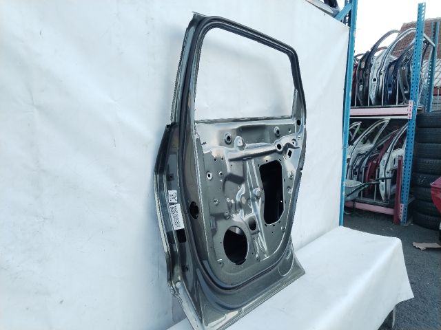 bontott AUDI E-TRON Jobb hátsó Ajtó (Üres lemez)