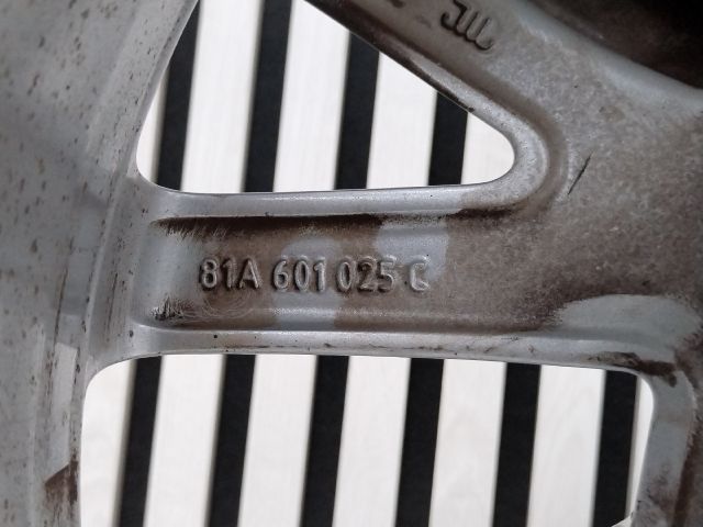 bontott AUDI Q2 Alufelni (1 db)