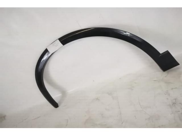 bontott AUDI Q2 Bal első Sárvédő Díszléc