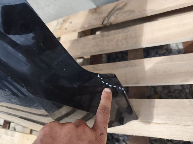 bontott AUDI Q2 Bal első Sárvédő