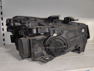 bontott AUDI Q2 Bal Fényszóró