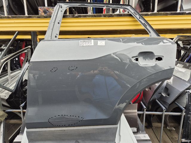 bontott AUDI Q2 Bal hátsó Ajtó (Üres lemez)