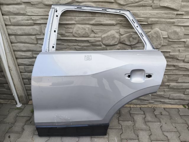 bontott AUDI Q2 Bal hátsó Ajtó (Üres lemez)