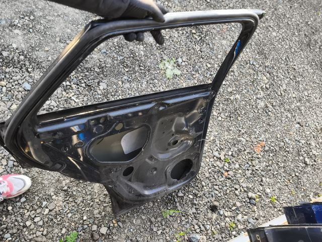 bontott AUDI Q2 Bal hátsó Ajtó (Üres lemez)