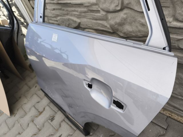 bontott AUDI Q2 Bal hátsó Ajtó (Üres lemez)