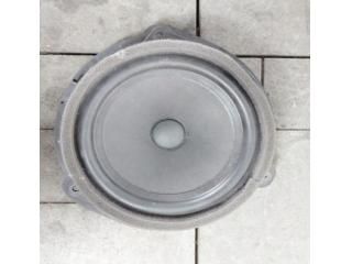 bontott AUDI Q2 Bal hátsó Hangszóró