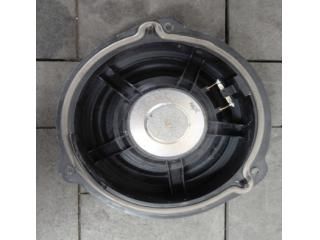 bontott AUDI Q2 Bal hátsó Hangszóró