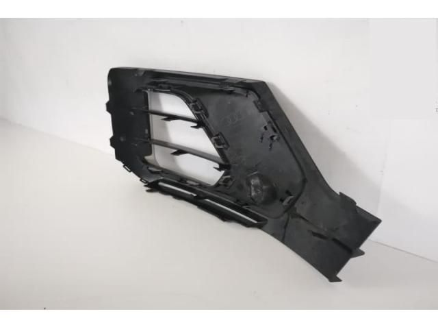 bontott AUDI Q2 Bal Ködlámpa Rács