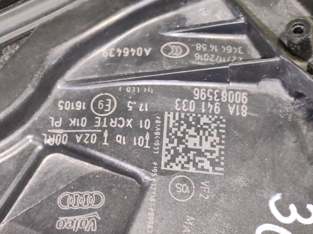 bontott AUDI Q2 Bal Ledes Fényszóró