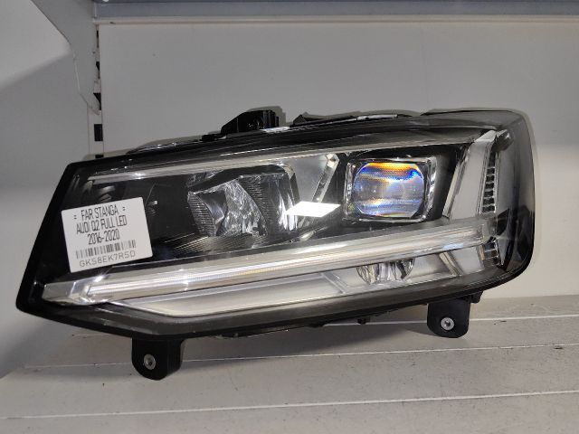 bontott AUDI Q2 Bal Ledes Fényszóró