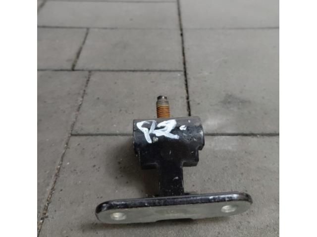 bontott AUDI Q2 Csomagtérajtó Jobb Zsanér