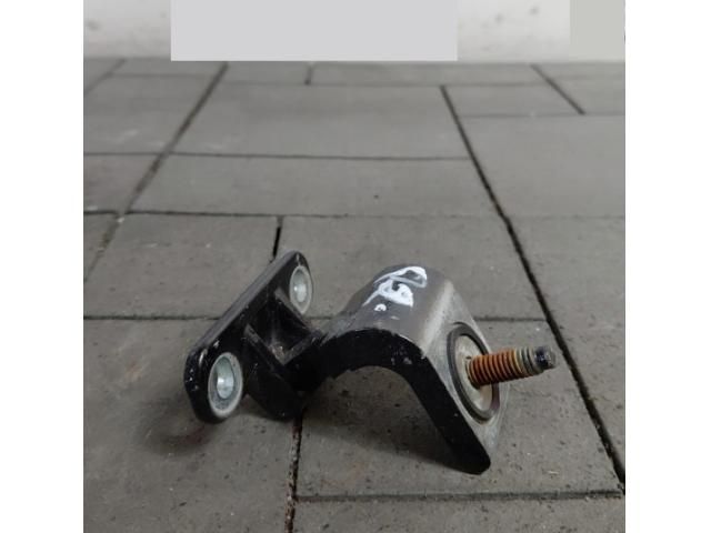 bontott AUDI Q2 Csomagtérajtó Jobb Zsanér