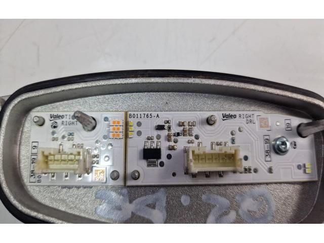 bontott AUDI Q2 Fényszóró Elektronika