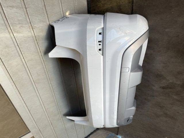 bontott AUDI Q2 Hátsó Lökhárító (Üresen)