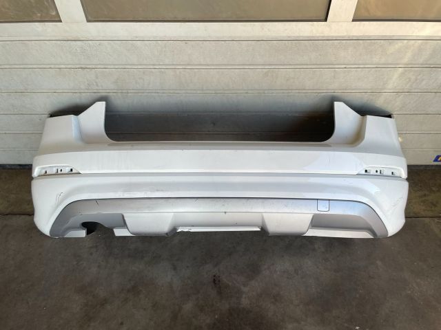 bontott AUDI Q2 Hátsó Lökhárító (Üresen)